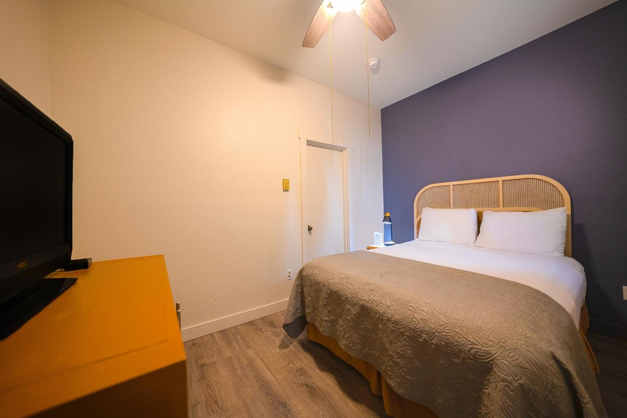 City Centre Motel By Oyo Seaside Exterior photo